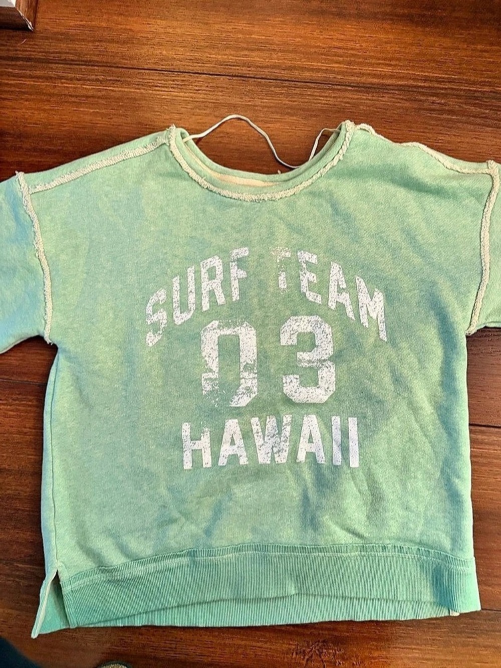 WE THE FREE surf team Hawaii Green & White Graphic Sweatshirt Size XS